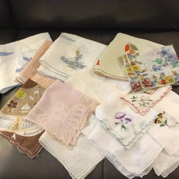 Vintage Hankies - Picture 1 of 6